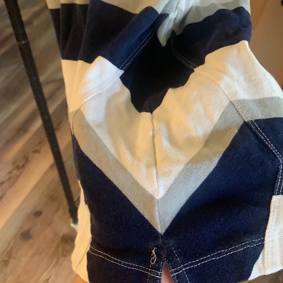 Volcom blue and white striped polo size medium - Picture 6 of 8